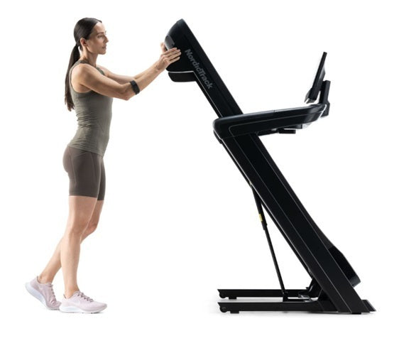 Promo COMMERCIAL 1250 con App Ifit integrata - TAPIS ROULANT NORDICTRACK piano corsa 152 x 55 cm - peso max utente 182 kg COD. NTL14125-INT