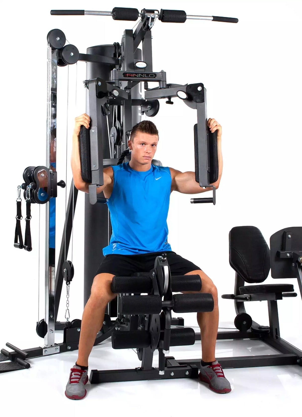 Autark 2500 Stazione Multifunzione Finnlo By Hammer Cod.3945 Pacco Pesi 80 Kg Con Possibilità Di Aumentare Di 20 Kg - Dimensioni 165 X 220 X 215 Cm Con Leg Press