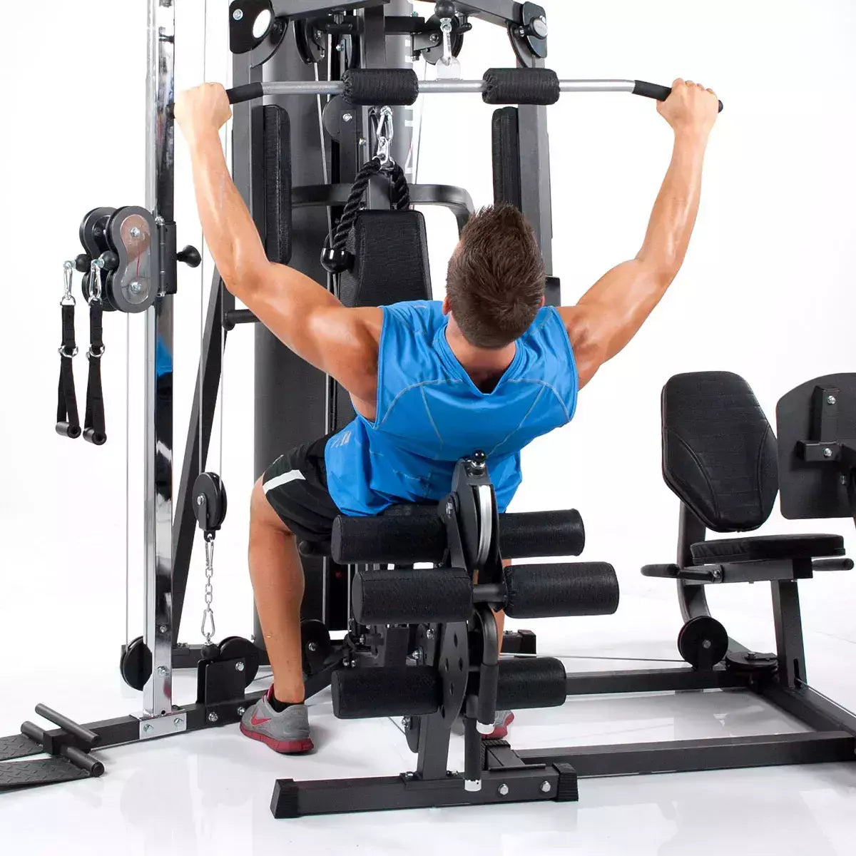 Autark 2500 Stazione Multifunzione Finnlo By Hammer Cod.3945 Pacco Pesi 80 Kg Con Possibilità Di Aumentare Di 20 Kg - Dimensioni 165 X 220 X 215 Cm Con Leg Press