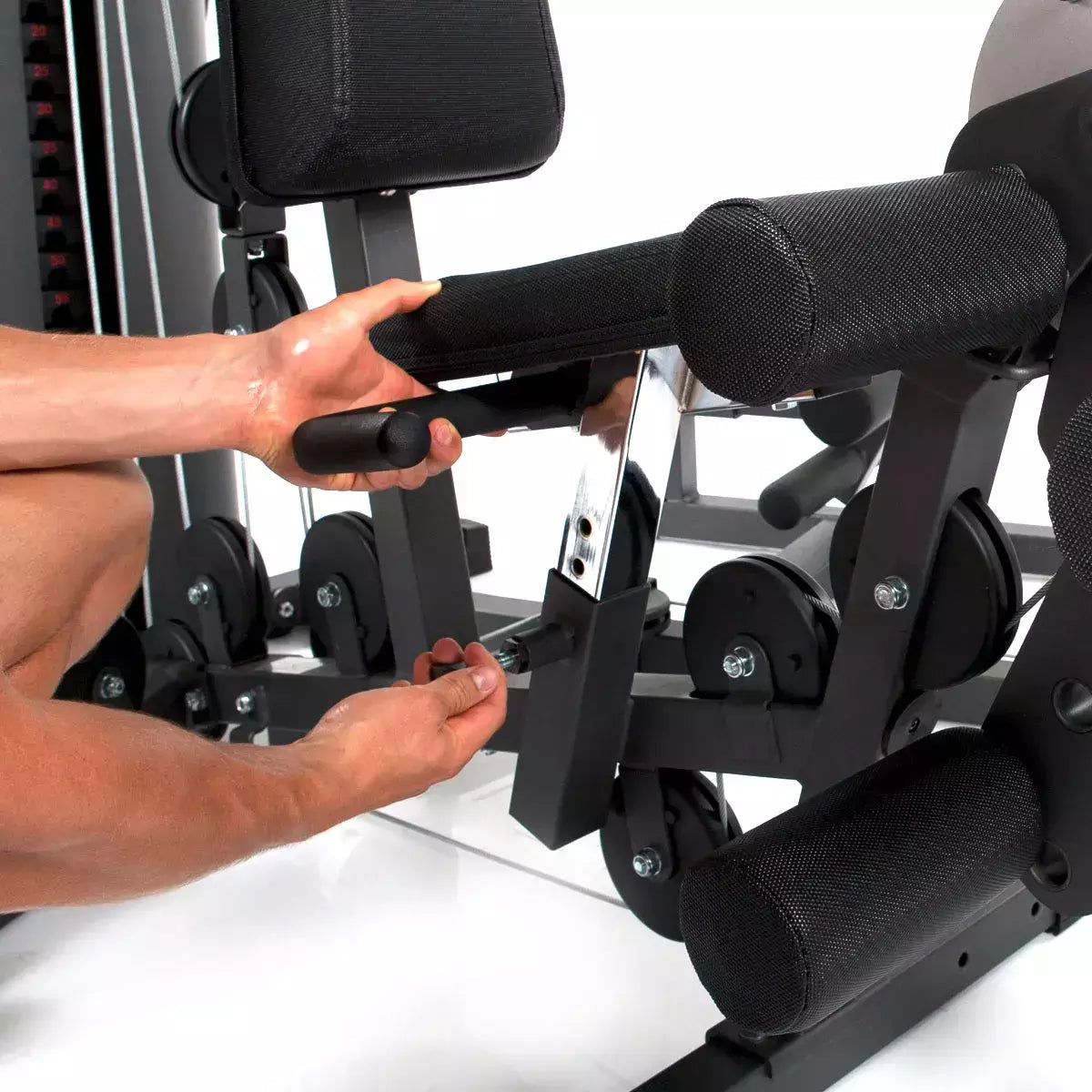 Autark 2500 Stazione Multifunzione Finnlo By Hammer Cod.3945 Pacco Pesi 80 Kg Con Possibilità Di Aumentare Di 20 Kg - Dimensioni 165 X 220 X 215 Cm Con Leg Press