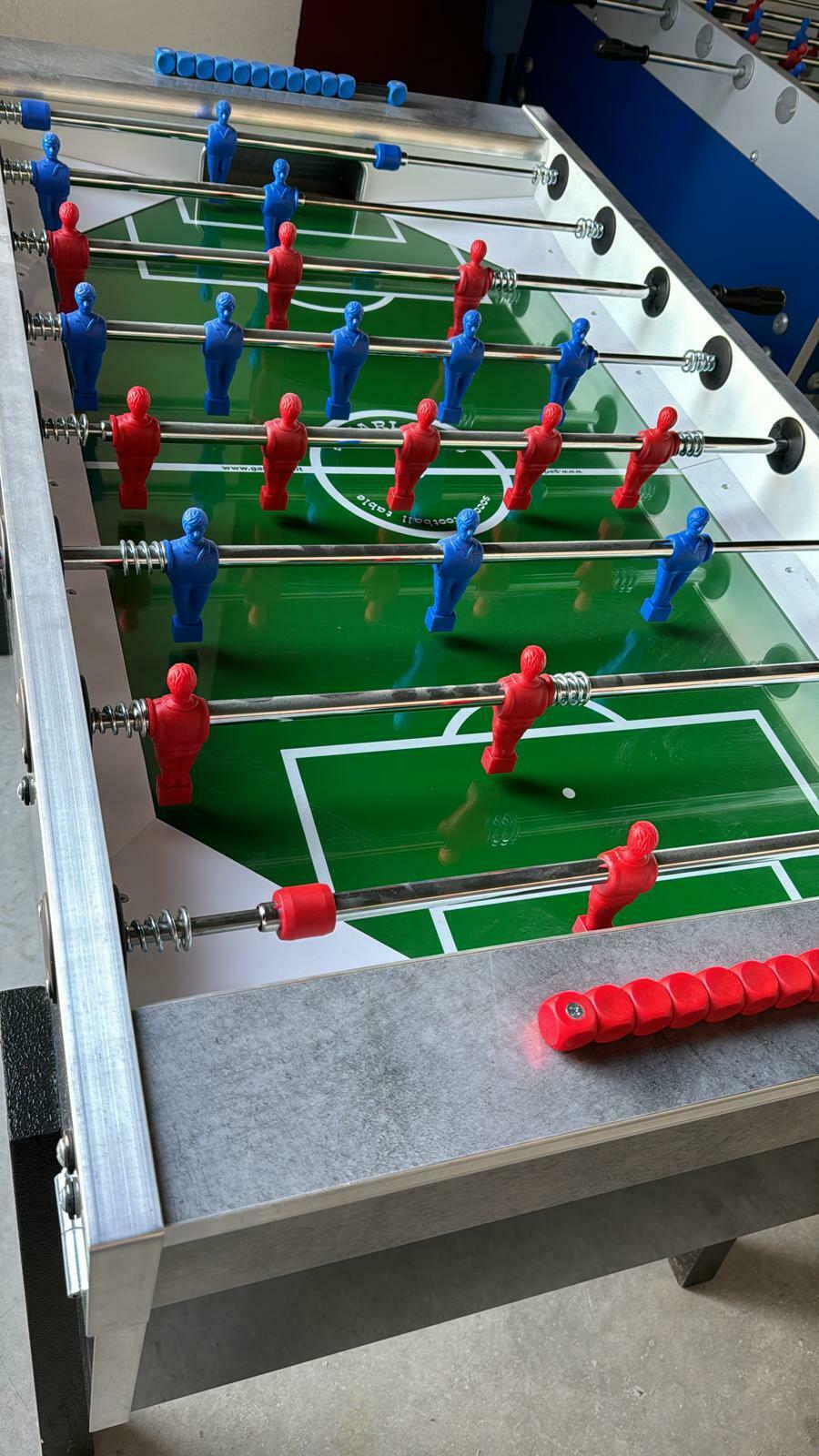 Serie aste rientranti compelte di astine interne e molle, ometti rossi e blu per calciobalilla maracanà - piede quadro