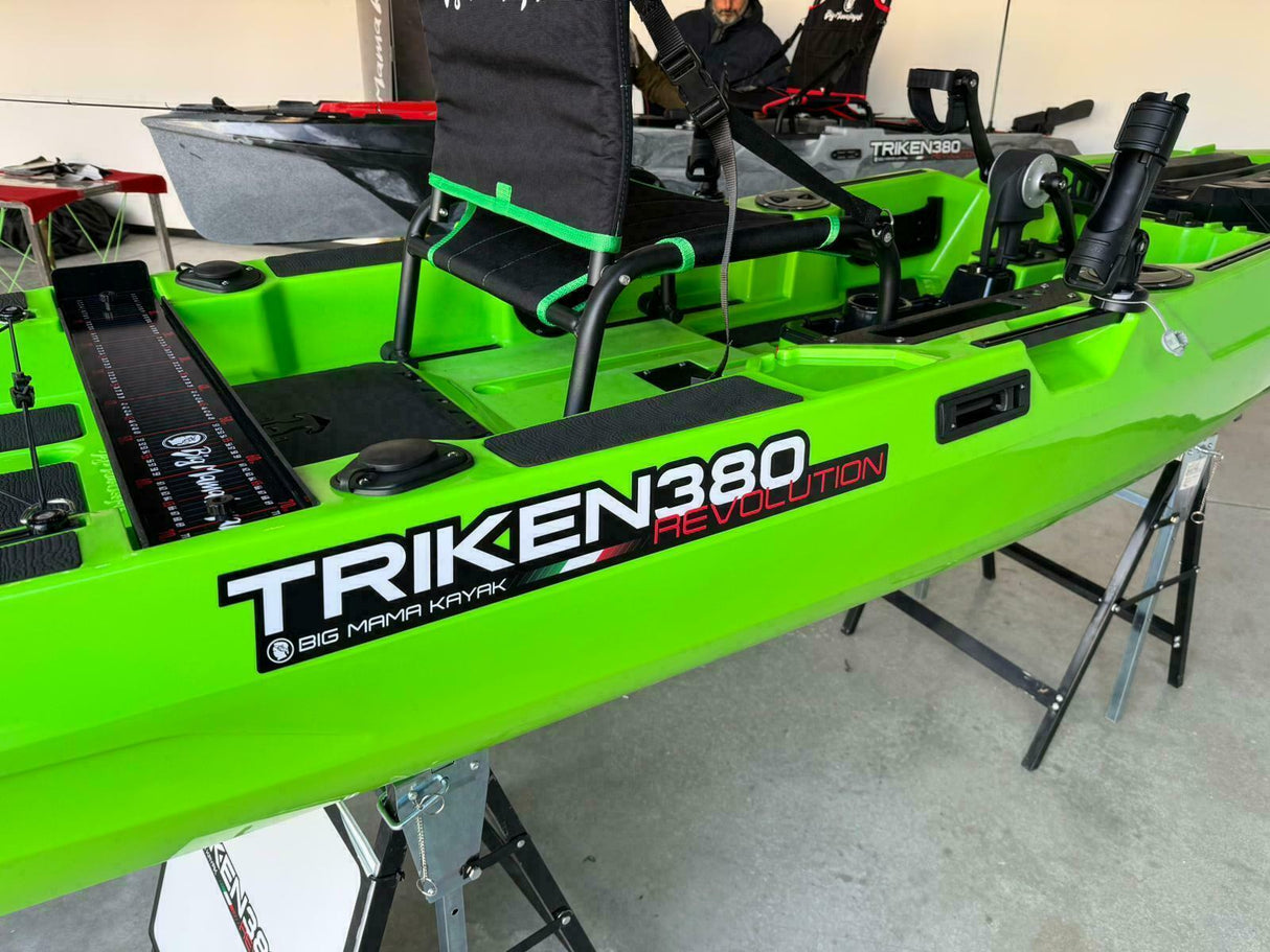 BIG MAMA KAYAK A PEDALI TRIKEN 380 + GARMIN STRIKER VIVID 7SV ECOSCANDAGLIO + TRASDUTTORE + kit braccetto display