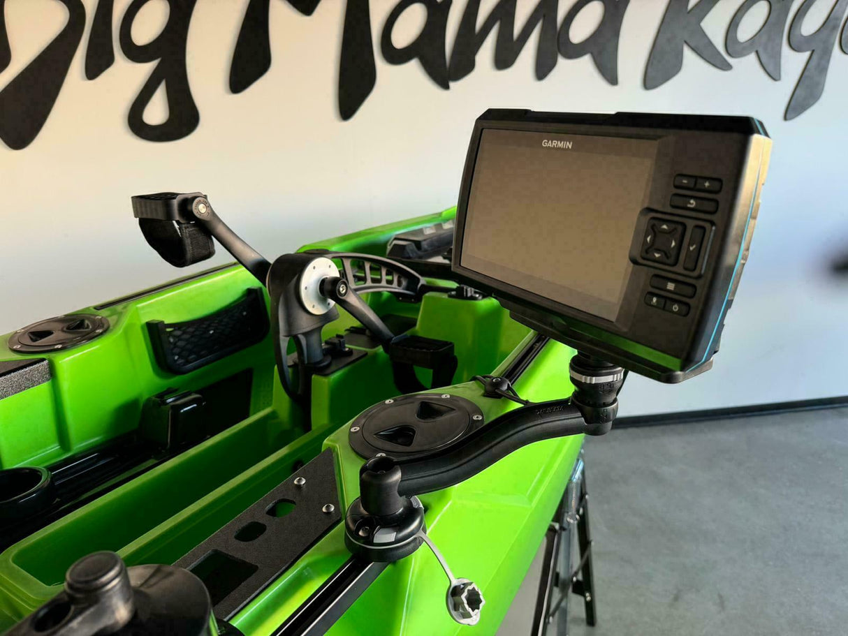 BIG MAMA KAYAK A PEDALI TRIKEN 380 + GARMIN STRIKER VIVID 7SV ECOSCANDAGLIO + TRASDUTTORE + kit braccetto display