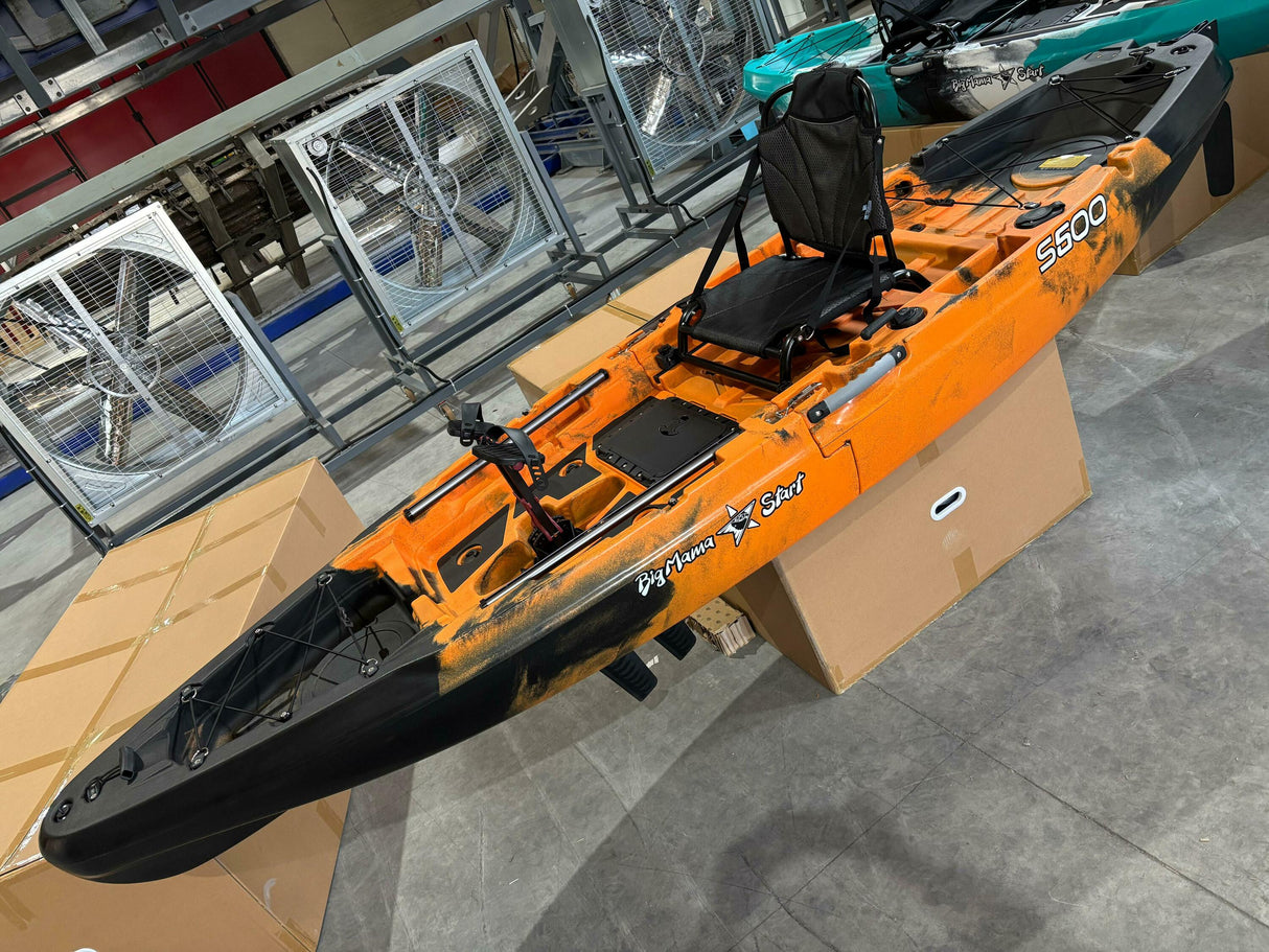 Big Mama S500 fishing con 5 portacanne, modello divisibile, pedali, sedile e timone