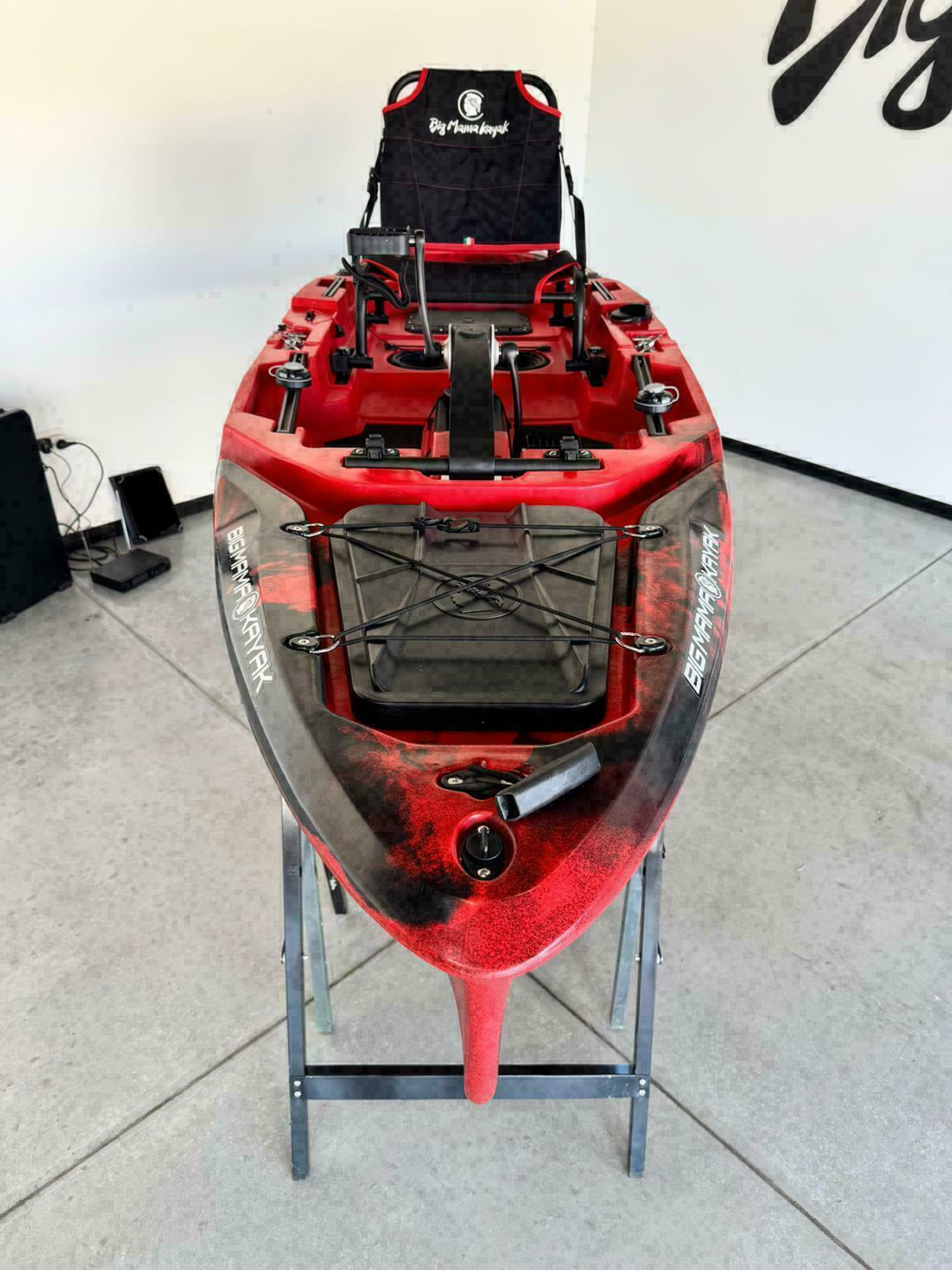 Kayak fishing a Pedali divisibile Big Mama Triken 330 Live S, con ruote e vasca del vivo - SCAFO GRIGIO NERO, gavone VERDE