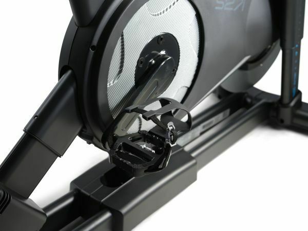 Promo Gym Bike Studio 27i resistenza magnetica Nordictrack cod.NTEX02722-INT - con App Ifit integrata - peso max utente 160 kg schermo touchscreen da 27"