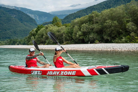 V-shape Duo Kayak - JBAY.ZONE Lunghezza 426cm + Seduta Semi-Rigida + Pagaia in Alluminio + Zaino Trasporto + Pompa + Kit Riparazioni + Valvola Scarico Rapido Linea Jbay.zone - TIMESPORT24