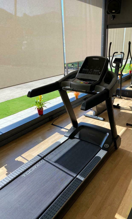 Tapis Roulant TRX-3000 HRC 3.0 -Iconsole + Kinomap + Zwift con Inclinazione Elettrica Motore AC e Velocità 1,0 - 22,0 Km/h Peso max utente 160 Kg Piano di corsa 60 x 156 cm - TIMESPORT24