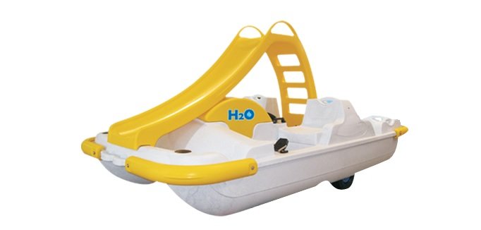 Pedalo' H20 Deluxe Version With Slide, Ladder, Fender And Wheels 